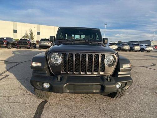 2021 Jeep Gladiator Sport