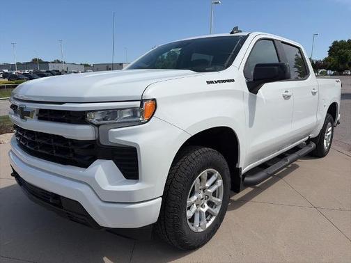 Summit White 2026 Chevrolet Silverado 1500 RST