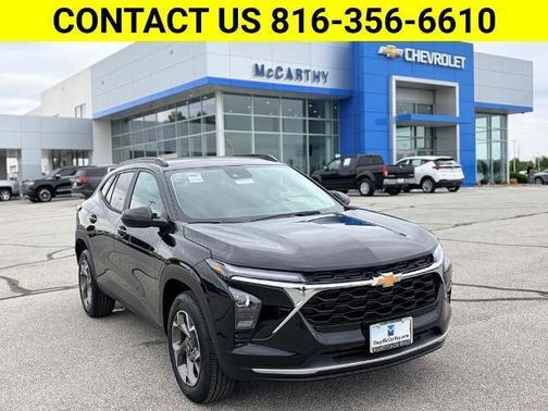 Mosaic Black Metallic 2026 Chevrolet Trax LT