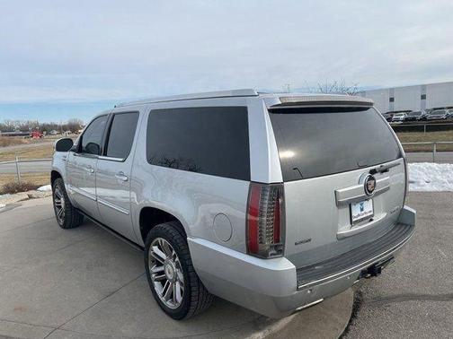 2013 Cadillac Escalade ESV Premium