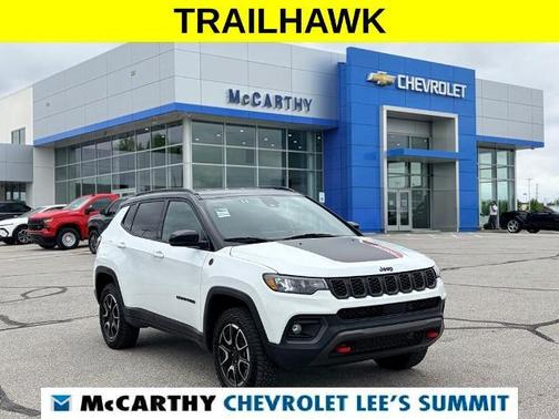 Bright White Clearcoat 2025 Jeep Compass Trailhawk