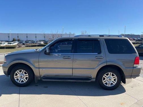 2004 Lincoln Aviator Base