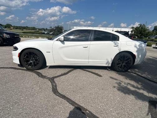 2016 Dodge Charger R/T