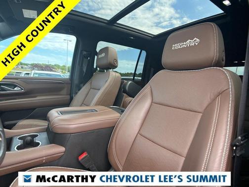 2022 Chevrolet Suburban High Country