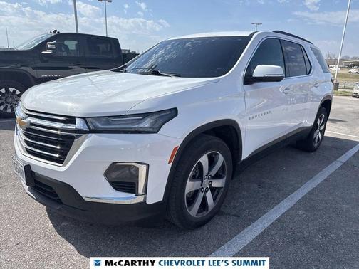 Summit White 2022 Chevrolet Traverse LT Leather