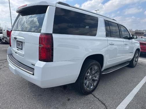 Summit White 2017 Chevrolet Suburban Premier
