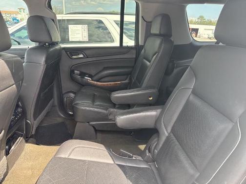 Summit White 2017 Chevrolet Suburban Premier