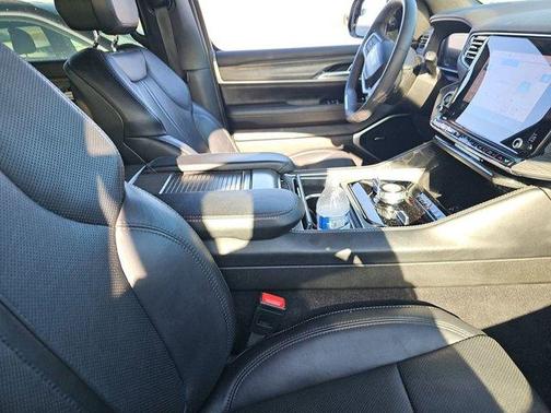 2024 Jeep Wagoneer Series III