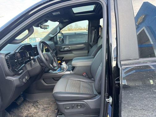 2025 Chevrolet Silverado 2500 ZR2