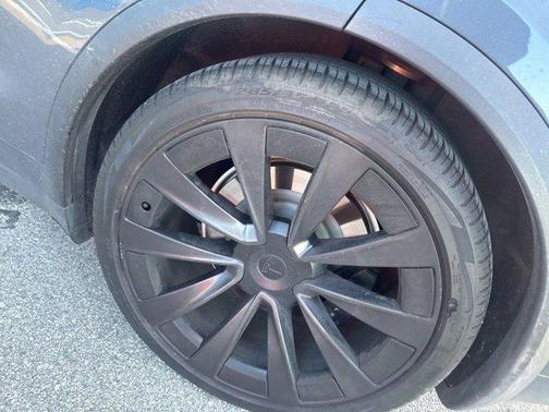 2022 Tesla Model X Base