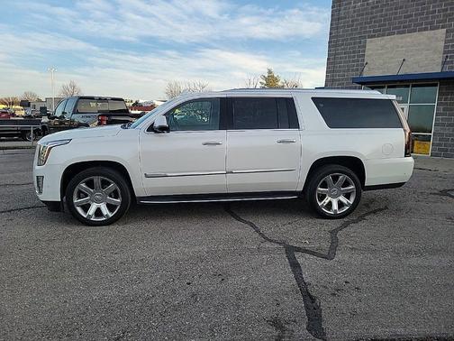 2019 Cadillac Escalade ESV Premium Luxury
