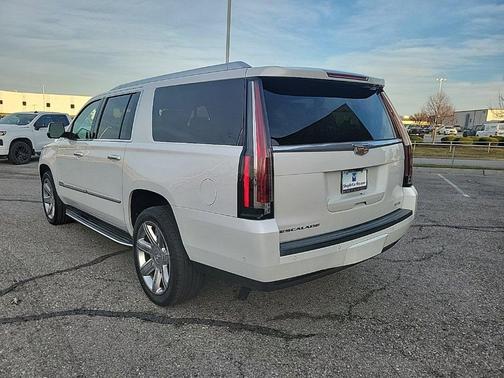 2019 Cadillac Escalade ESV Premium Luxury