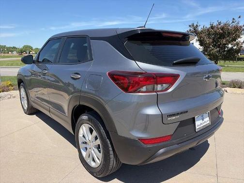 Steel Metallic 2021 Chevrolet Trailblazer LS