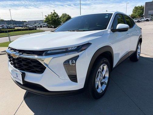Summit White 2024 Chevrolet Trax LS
