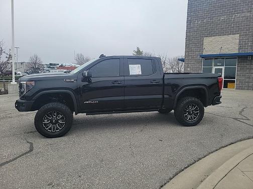 2024 GMC Sierra 1500 AT4X