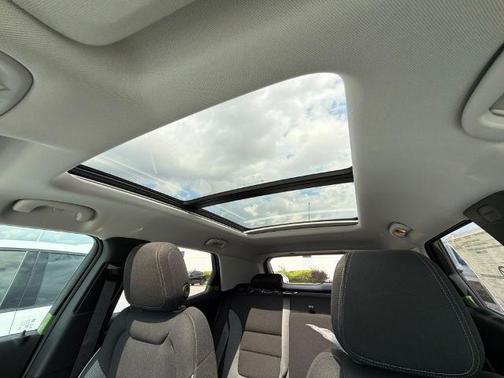 Summit White 2026 Chevrolet Trailblazer LT