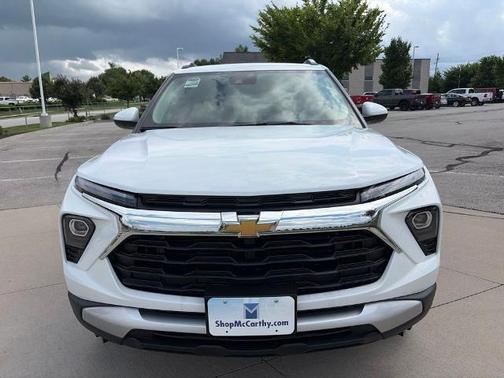Summit White 2026 Chevrolet Trailblazer LT