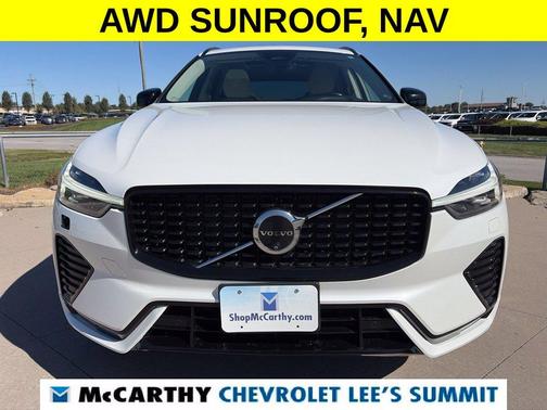 Crystal White Metallic 2024 Volvo XC60 B5 Plus Dark Theme