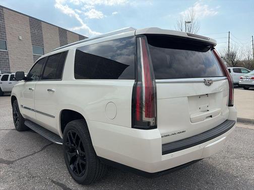 2015 Cadillac Escalade ESV Luxury
