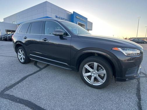 2023 Volvo XC90 B5 Core