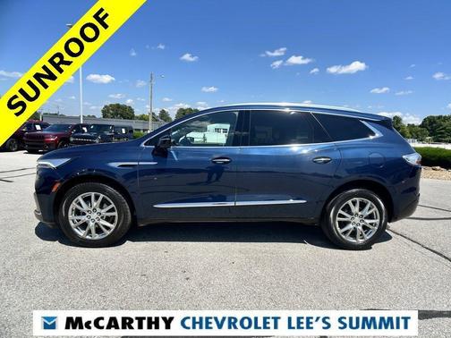 2022 Buick Enclave Essence