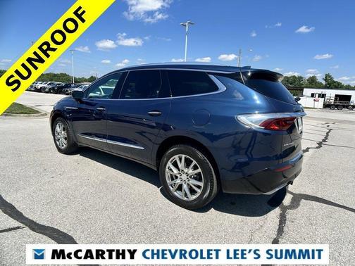 2022 Buick Enclave Essence