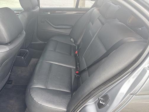 Silver Gray Metallic 2004 BMW 325 i