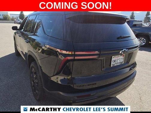 Mosaic Black Metallic 2024 Chevrolet Traverse LT