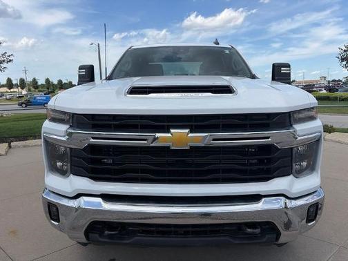 Summit White 2025 Chevrolet Silverado 2500 LT