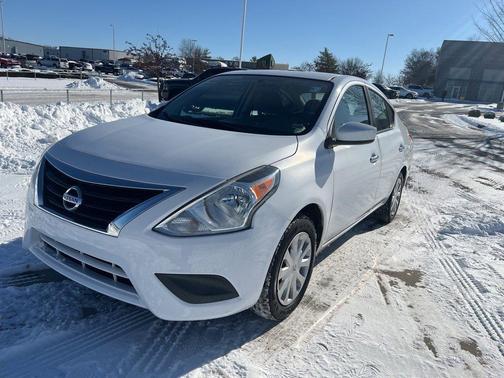 2016 Nissan Versa 1.6 SV