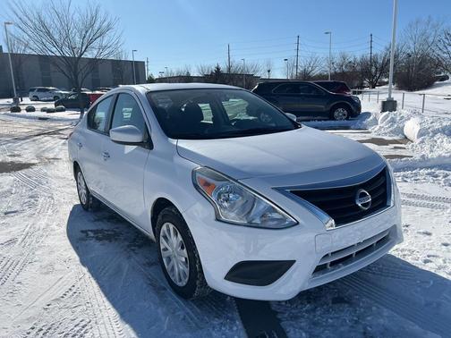 2016 Nissan Versa 1.6 SV