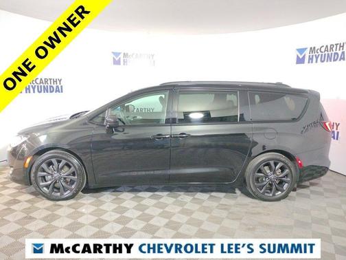 2018 Chrysler Pacifica Touring-L