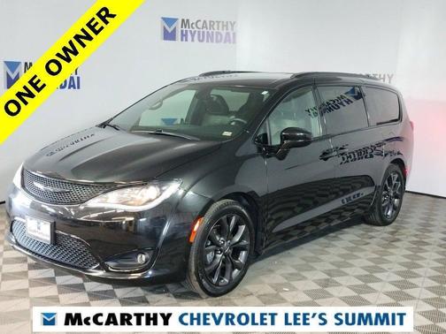 2018 Chrysler Pacifica Touring-L