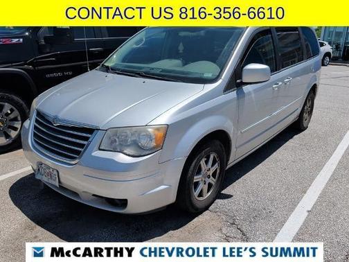 Bright Silver Metallic 2010 Chrysler Town & Country Touring