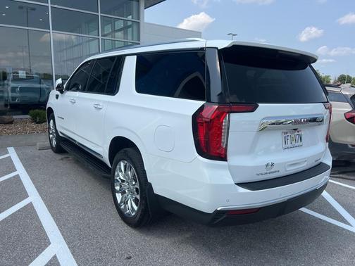 2022 GMC Yukon XL SLT