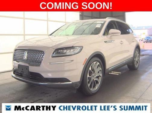 Ceramic Pearl Metallic Tinted Clearcoat 2023 Lincoln Nautilus Reserve