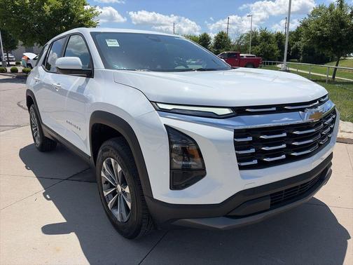 Summit White 2026 Chevrolet Equinox LT