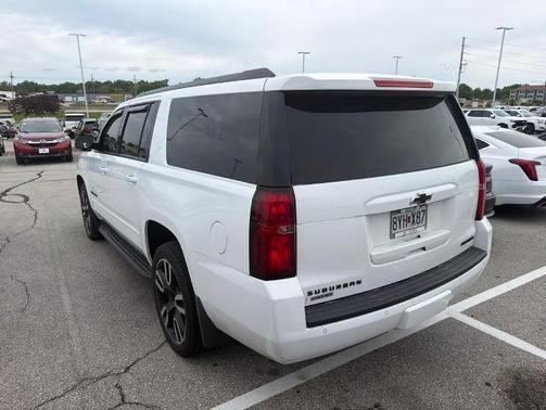 Summit White 2019 Chevrolet Suburban Premier