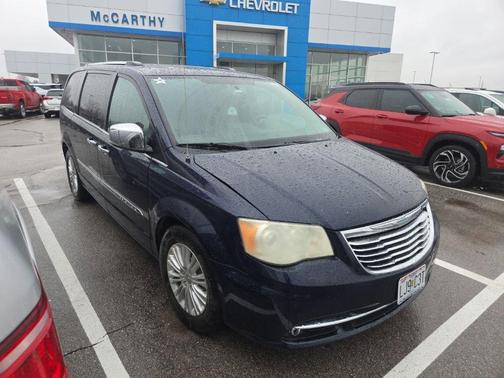 2012 Chrysler Town & Country Limited
