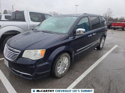 2012 Chrysler Town & Country Limited