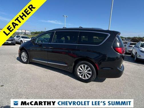 2019 Chrysler Pacifica Touring-L