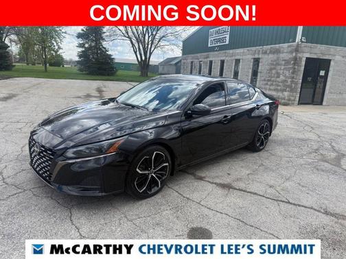 Black 2023 Nissan Altima 2.5 SR