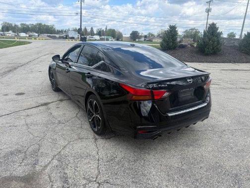 Black 2023 Nissan Altima 2.5 SR