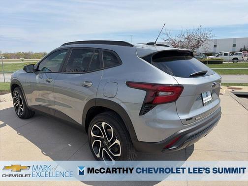 Sterling Gray Metallic 2026 Chevrolet Trax 2RS