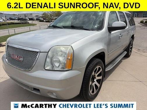 Pure Silver Metallic 2011 GMC Yukon XL 1500 Denali