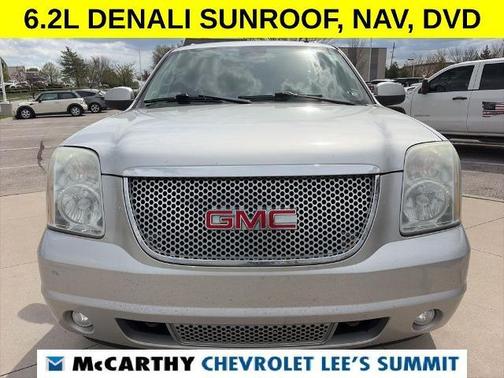 Pure Silver Metallic 2011 GMC Yukon XL 1500 Denali
