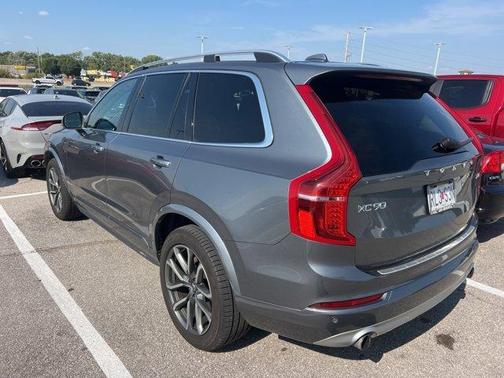 2019 Volvo XC90 T5 Momentum