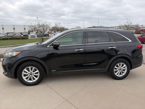 Ebony Black 2020 Kia Sorento LX