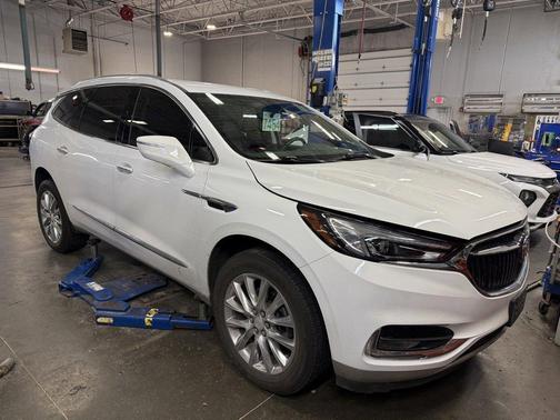 2020 Buick Enclave Essence
