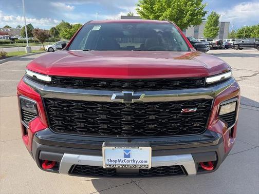 Radiant Red 2026 Chevrolet Traverse Z71